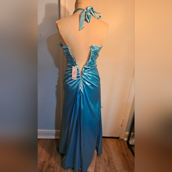 Elegant Blue Halter Dress - Picture 7 of 10